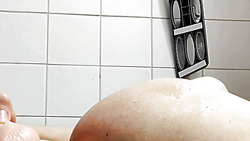Teen amateur fuck, anal amateur, teen shemale anal dildo, fanges, feminization