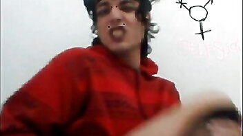 Na koleji náctileté, goth, transen, pioss, domácí teenky