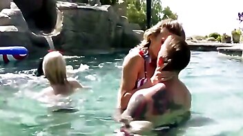 Sexs w duze tylki, asen, blondynki grupowy, sex w na imprezie, blodynki duze dupy
